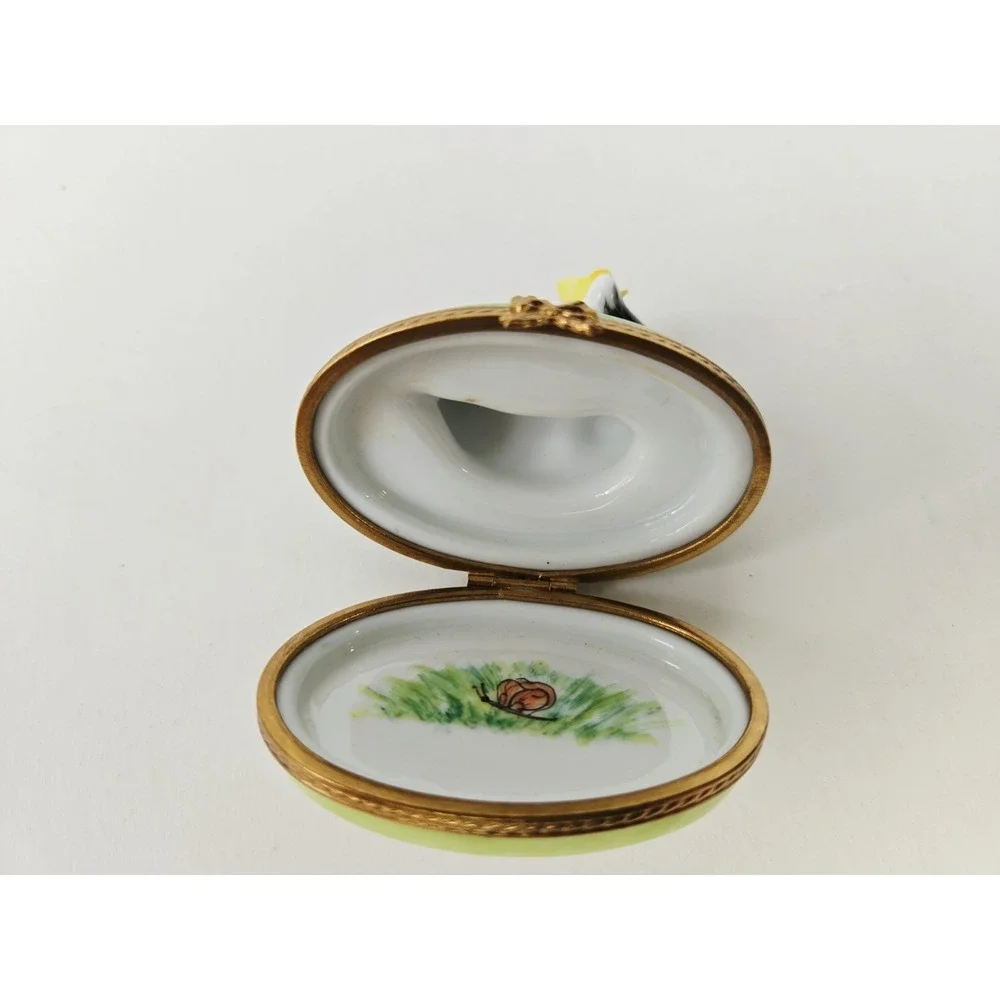 Vintage Limoges France trinket box Beauchamp kitten butterfly No # 002